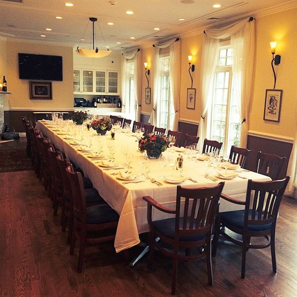 Alba's Restaurant and Bar