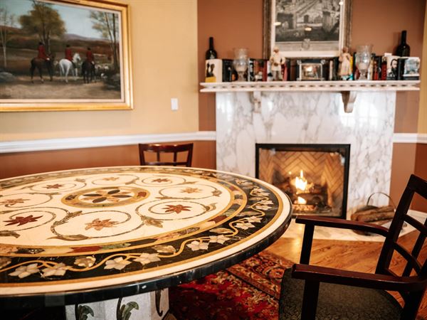 Alba's Restaurant and Bar