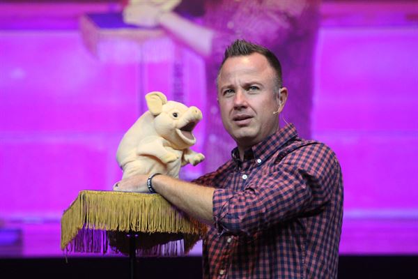 Ventriloquist Doug Mickan