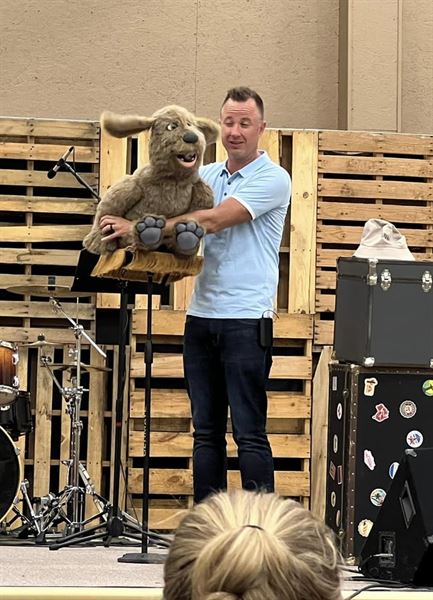 Ventriloquist Doug Mickan