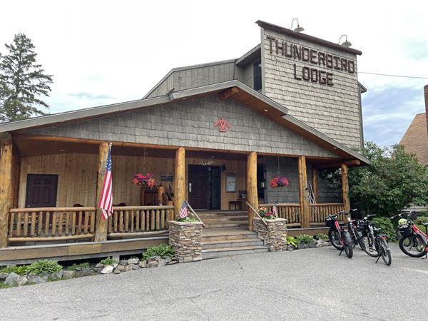 Thunderbird Lodge