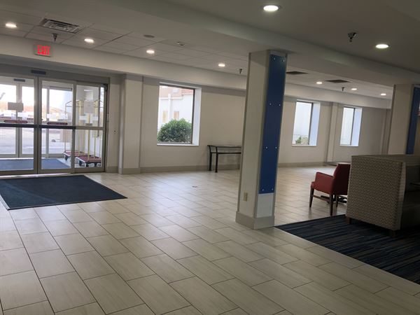 Holiday Inn Express & Suites Pittsburgh West Mifflin