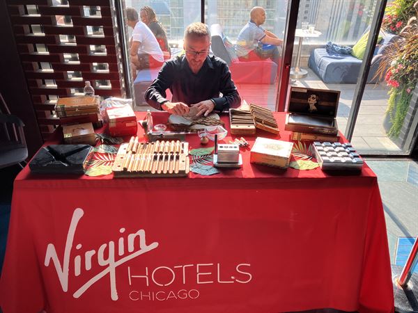 Cigar Roller | Cigar Nights