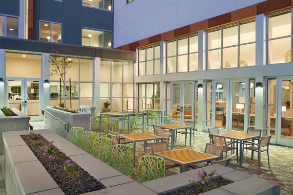 Element Chandler Fashion Center