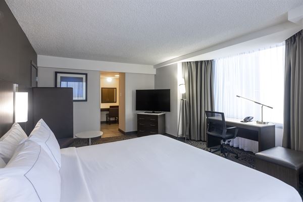 DoubleTree by Hilton Calgary North