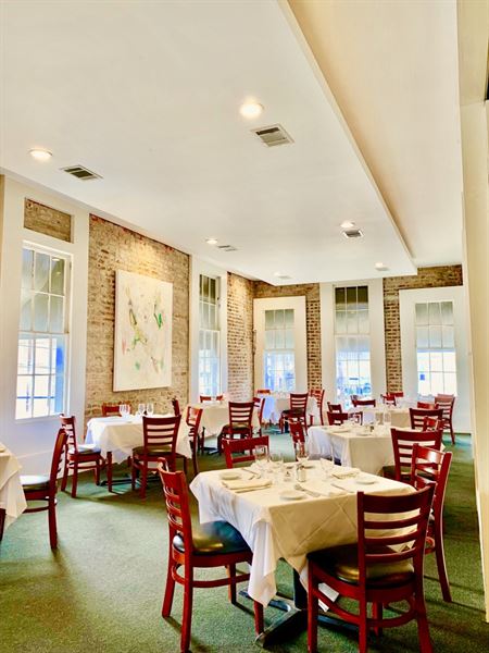 ANNUNCIATION Restaurant