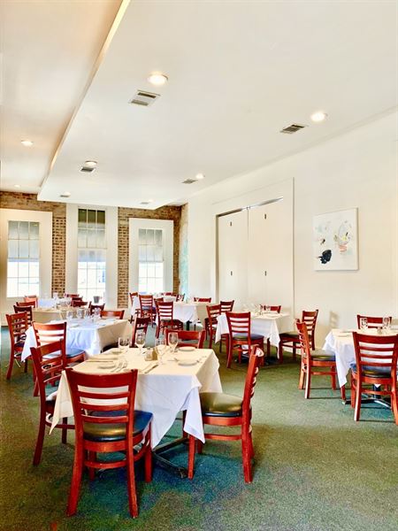 ANNUNCIATION Restaurant