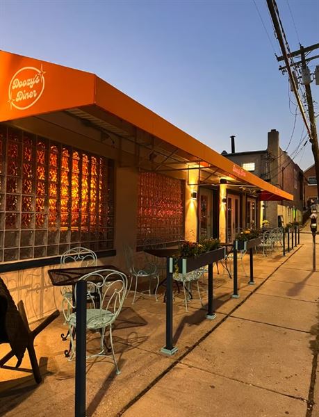 Doozy's Diner