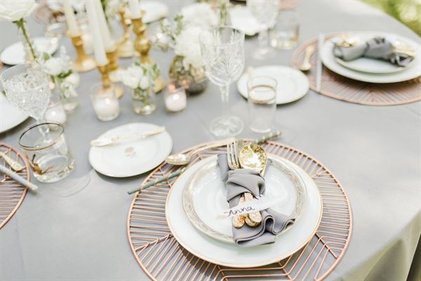 The Vintage Dish - Timely Tableware