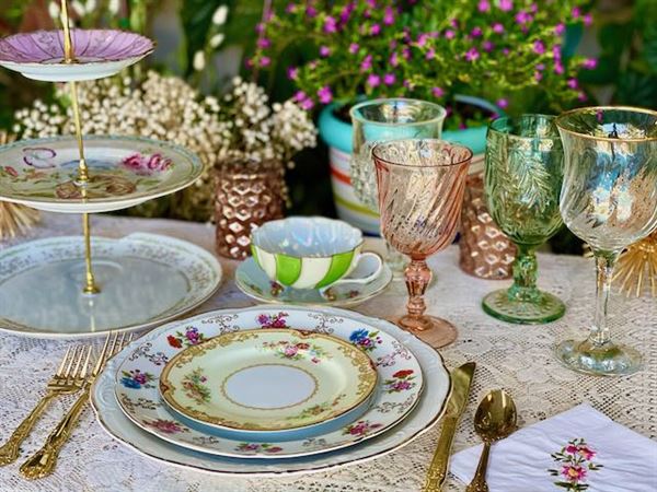 The Vintage Dish - Timely Tableware