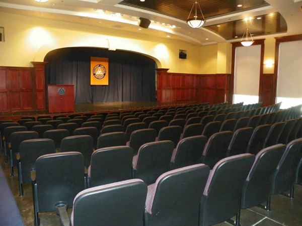 Donald W Reynolds Campus And Community Center