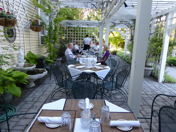 Mc Cloud Hotel Bed & Breakfast