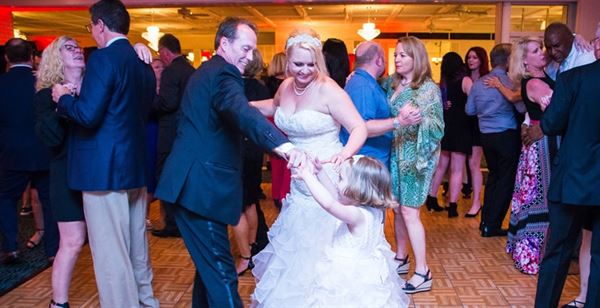 Bon Appetit Restaurant & Sunset Ballroom