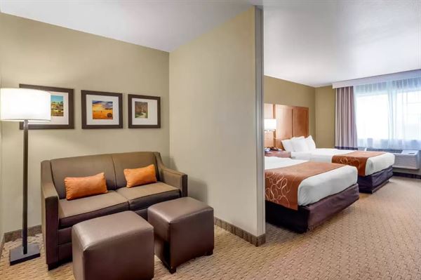Comfort Suites