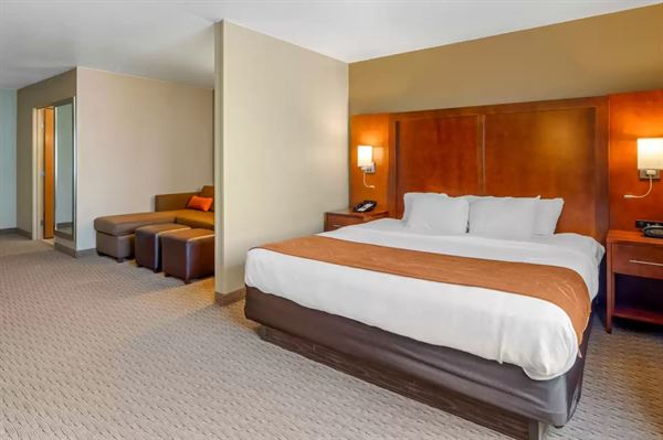 Comfort Suites
