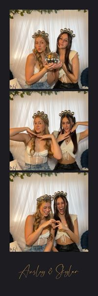 Capture the Vibe Photo Booth