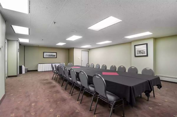 Quality Inn & Suites Yellowknife Inn