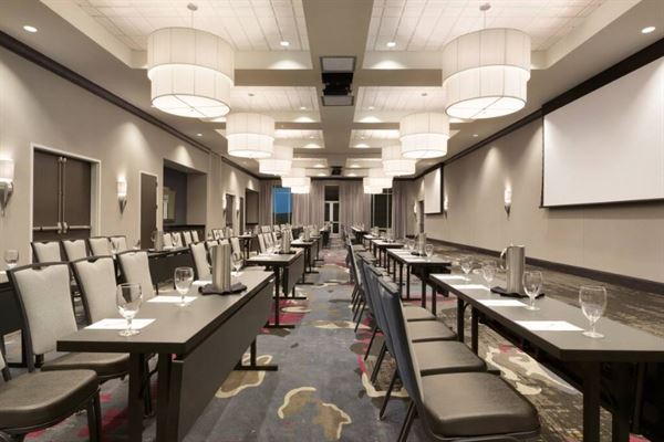 Embassy Suites by Hilton Greenville Downtown Riverplace