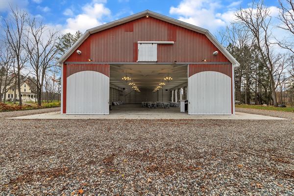 Ancestral Acres Lodge