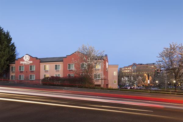 DoubleTree by Hilton Hotel Portland -Tigard