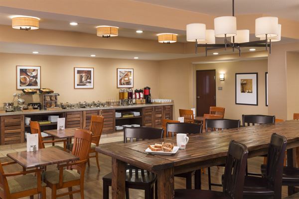 DoubleTree by Hilton Hotel Portland -Tigard