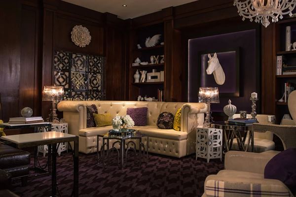 Renaissance Chicago North Shore Hotel