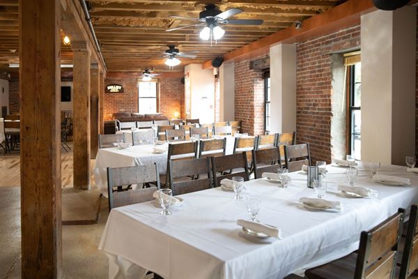 Mahoney's Irish Pub And Restaurant