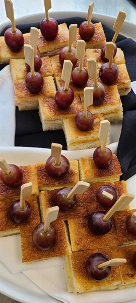 Potluck Café Society