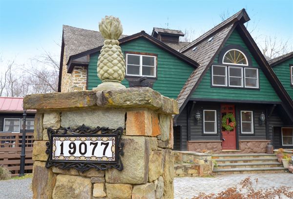 Stone Gable Bed and Breakfast