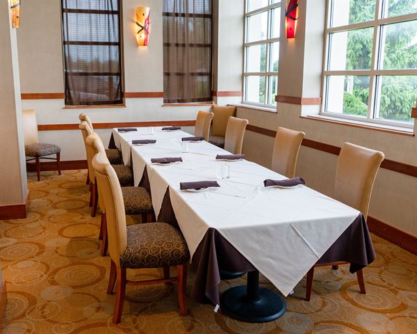 Eddie Merlot's One Loudoun