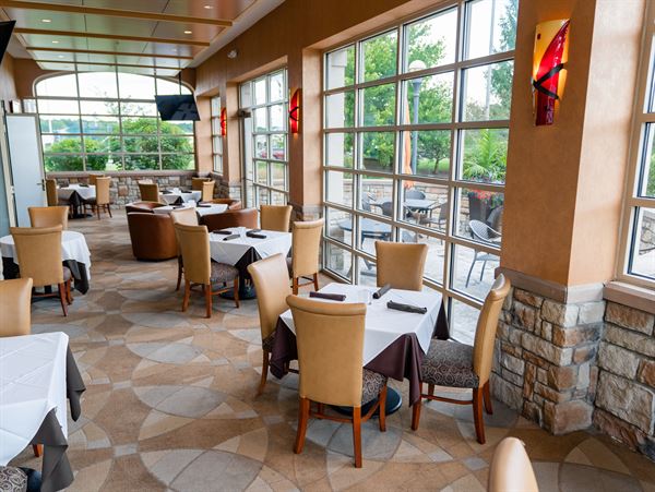 Eddie Merlot's One Loudoun