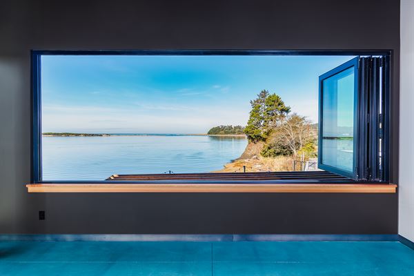 Pelican Brewing Company- Siletz Bay