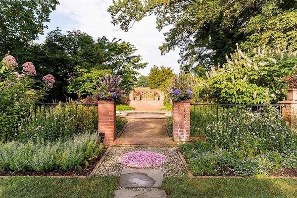 DuPont Country Club & Brantwyn Estate