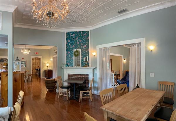 The Porch on the Green