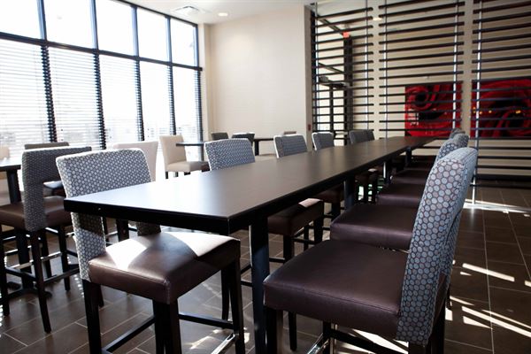 Holiday Inn and Suites, Red Deer South