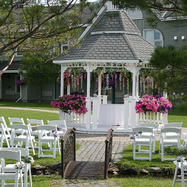 Cedar Meadows Resort