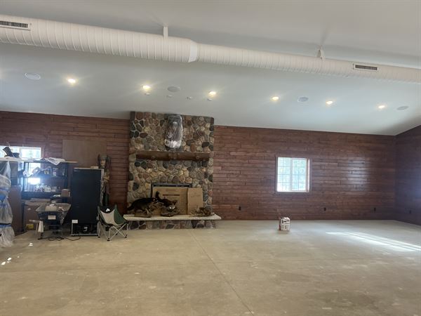 Buckatabon Lodge and Lighthouse Pub