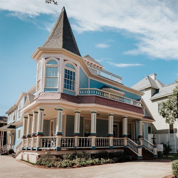 The Belamour at Sara's Inn