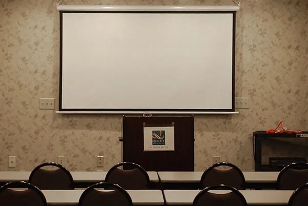 Quality Inn & Suites Bellville - Mansfield