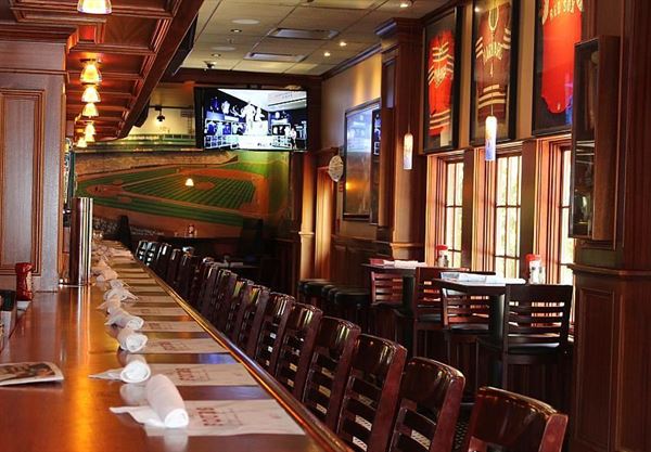 The Four's Restaurant And Sports Bar