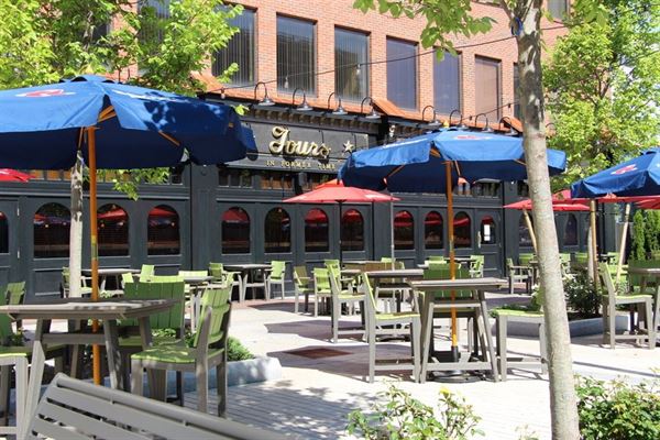 The Four's Restaurant And Sports Bar