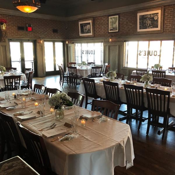 Louies Oyster Bar & Grille