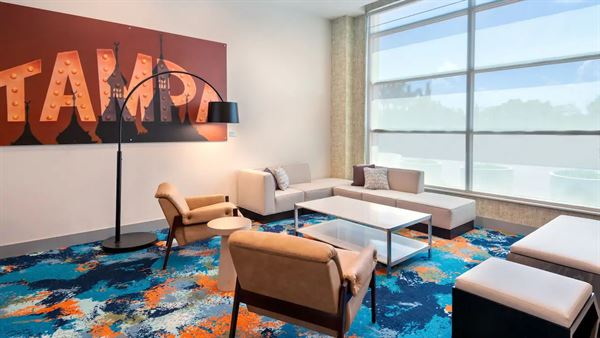 Hyatt House Tampa Airport / Westshore
