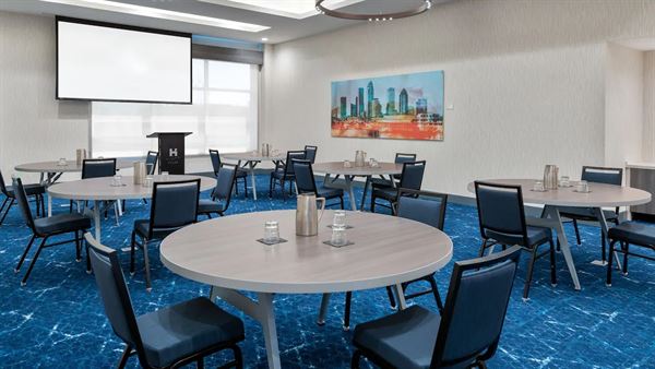 Hyatt House Tampa Airport / Westshore