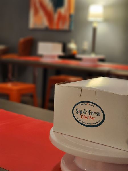 Crystal Palace Sip & Frost Cake Bar