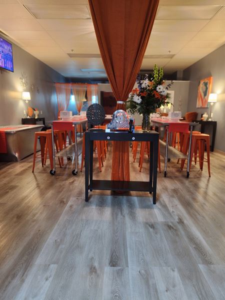 Crystal Palace Sip & Frost Cake Bar