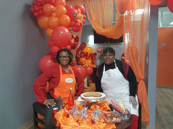 Crystal Palace Sip & Frost Cake Bar