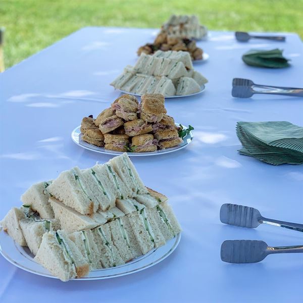 EAT Kitchen & Catering