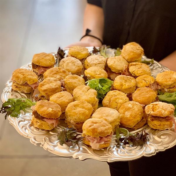 EAT Kitchen & Catering