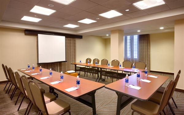 Hyatt Place Waikiki Beach